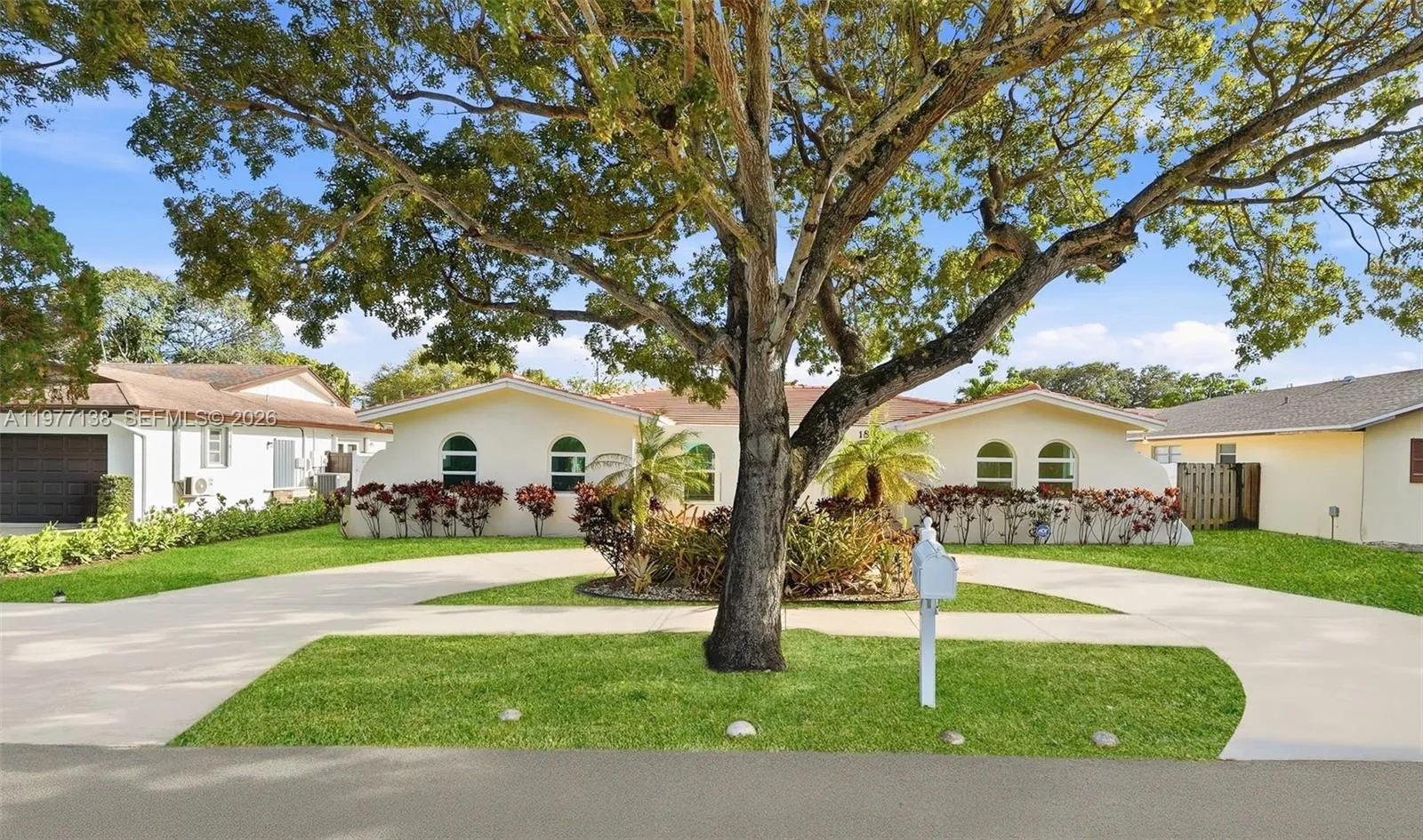 4 bedroom 3 bath for sale at 1880 NE 206th Ter, Miami FL 33179