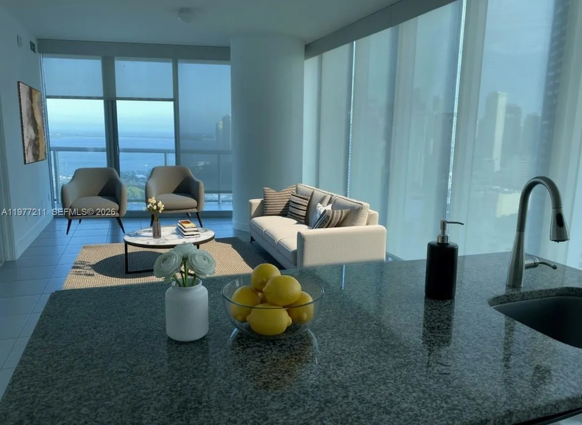888 Biscayne Blvd # 3001, Miami FL 33132