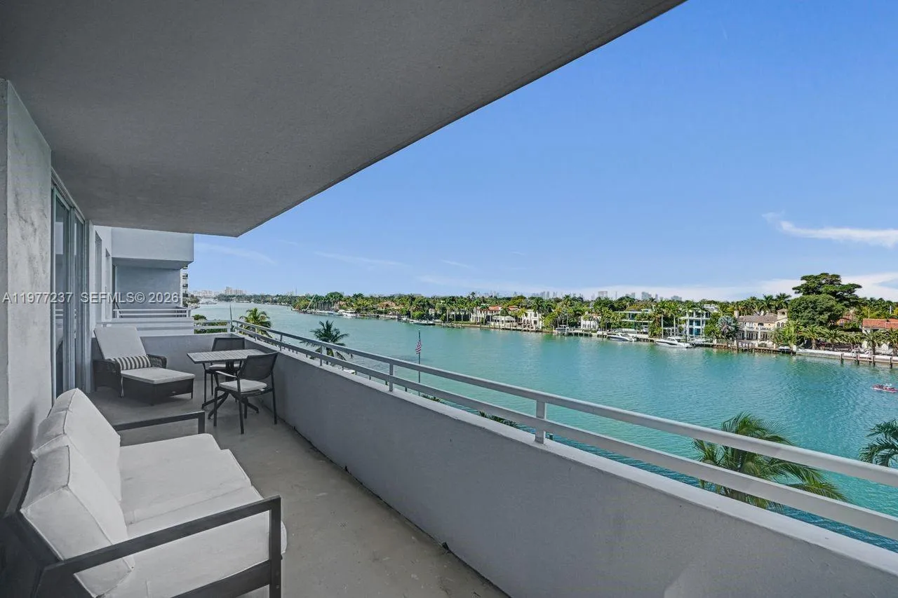 5700 Collins Ave # 5L, Miami Beach FL 33140