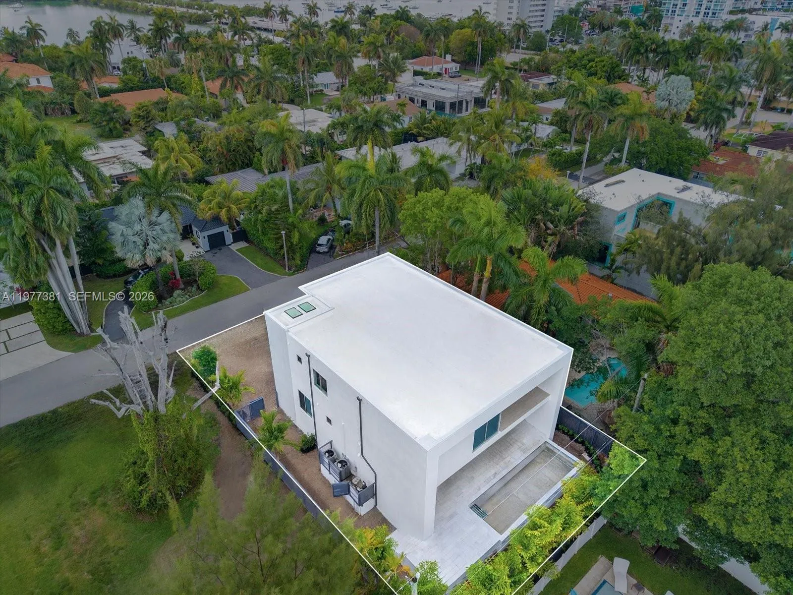 7701 Coquina Dr, North Bay Village FL 33141