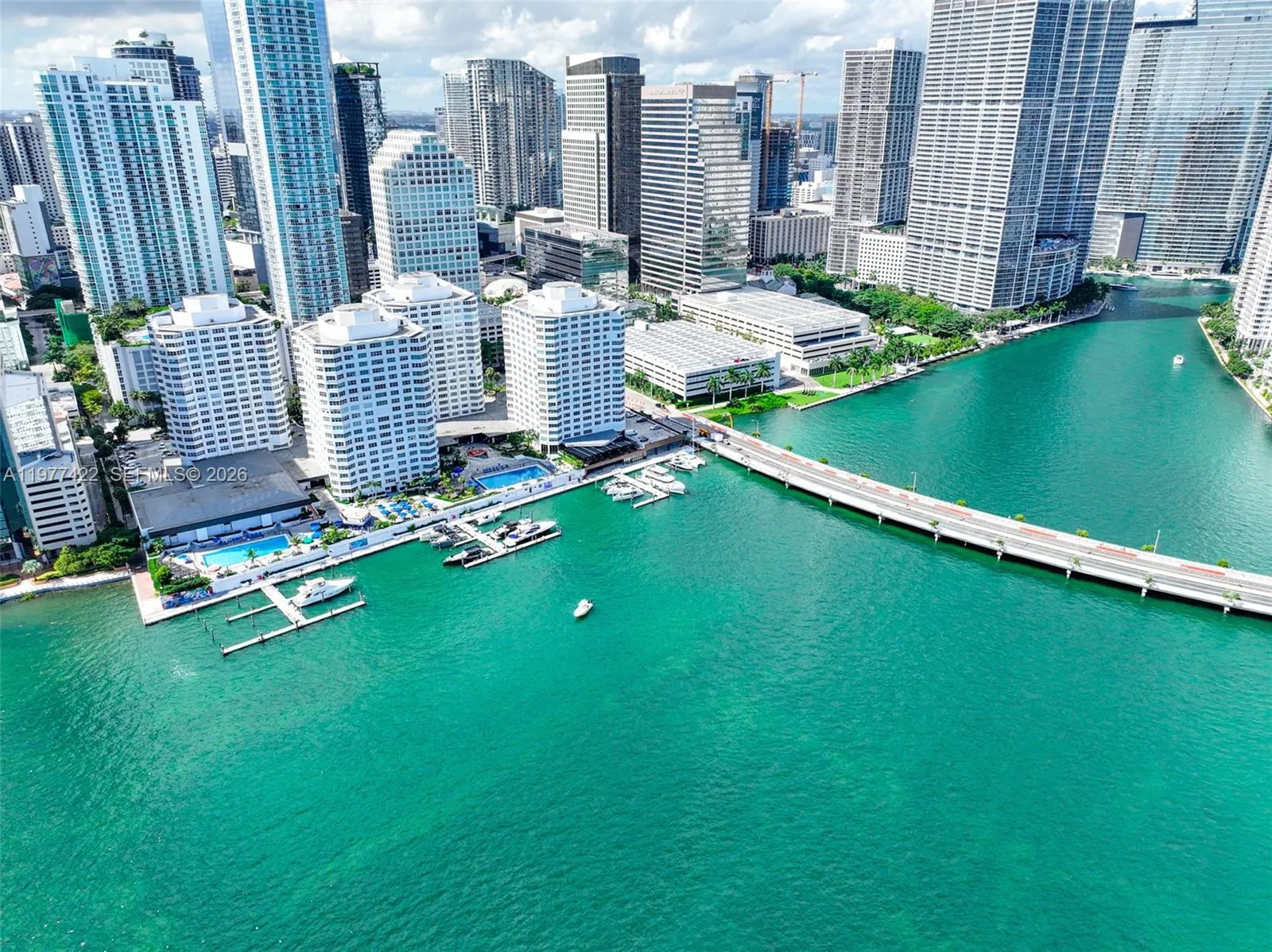 801 Brickell Bay Dr, Miami FL 33131