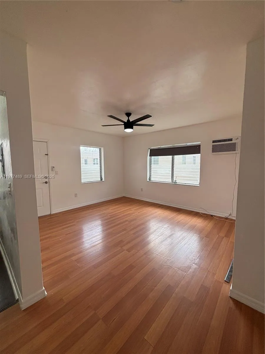 1 bedroom 1 bath for rent at 42 Majorca Ave # 6, Coral Gables FL 33134