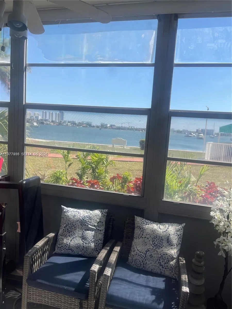 2910 Point East Dr # M109, Aventura FL 33160