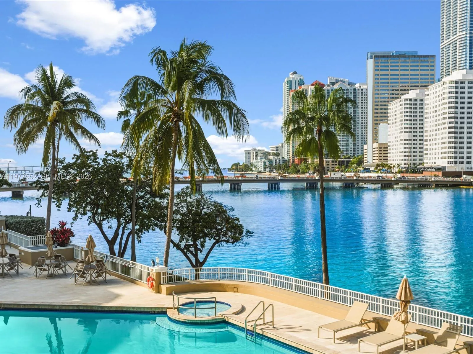 1 bedroom 1 bath for sale at 701 Brickell Key Blvd # 301, Miami FL 33131