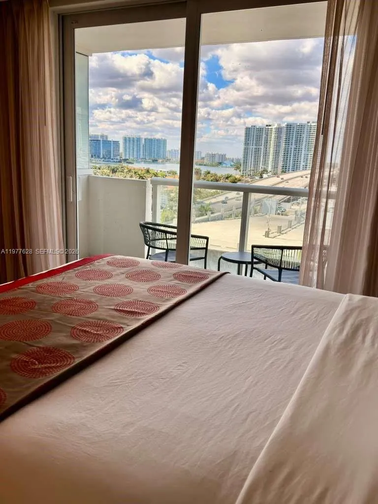 19201 Collins Ave # 933, Sunny Isles Beach FL 33160