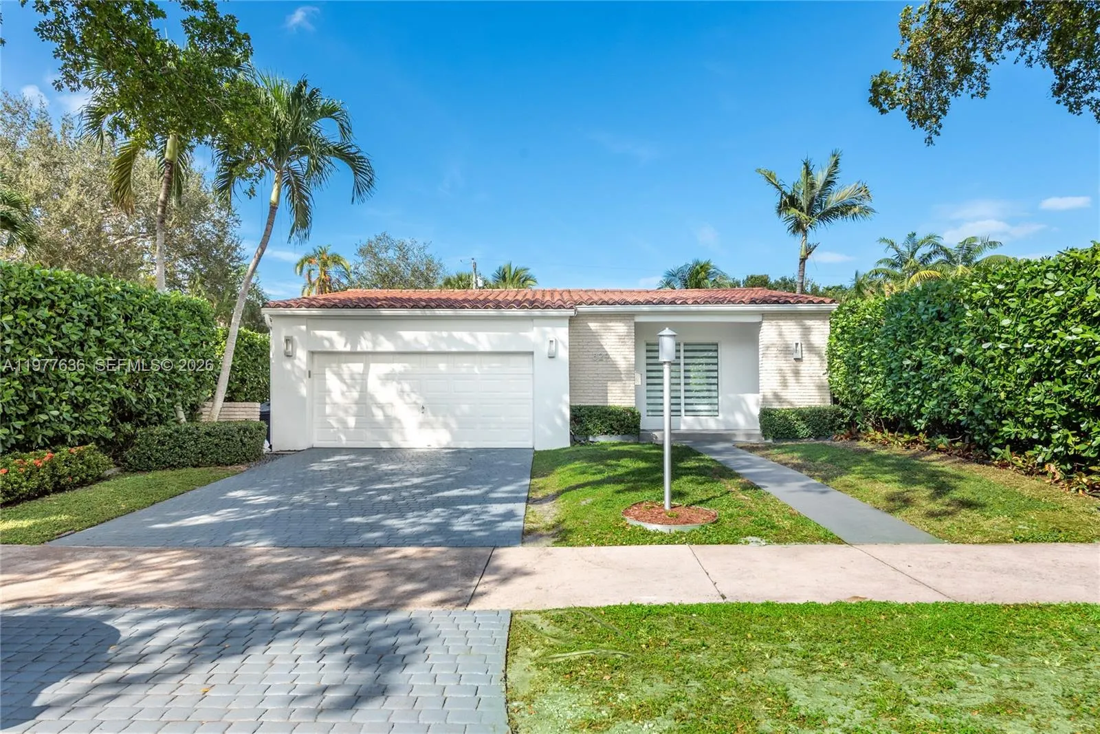 3 bedroom 2 bath for sale at 829 Malaga Ave, Coral Gables FL 33134