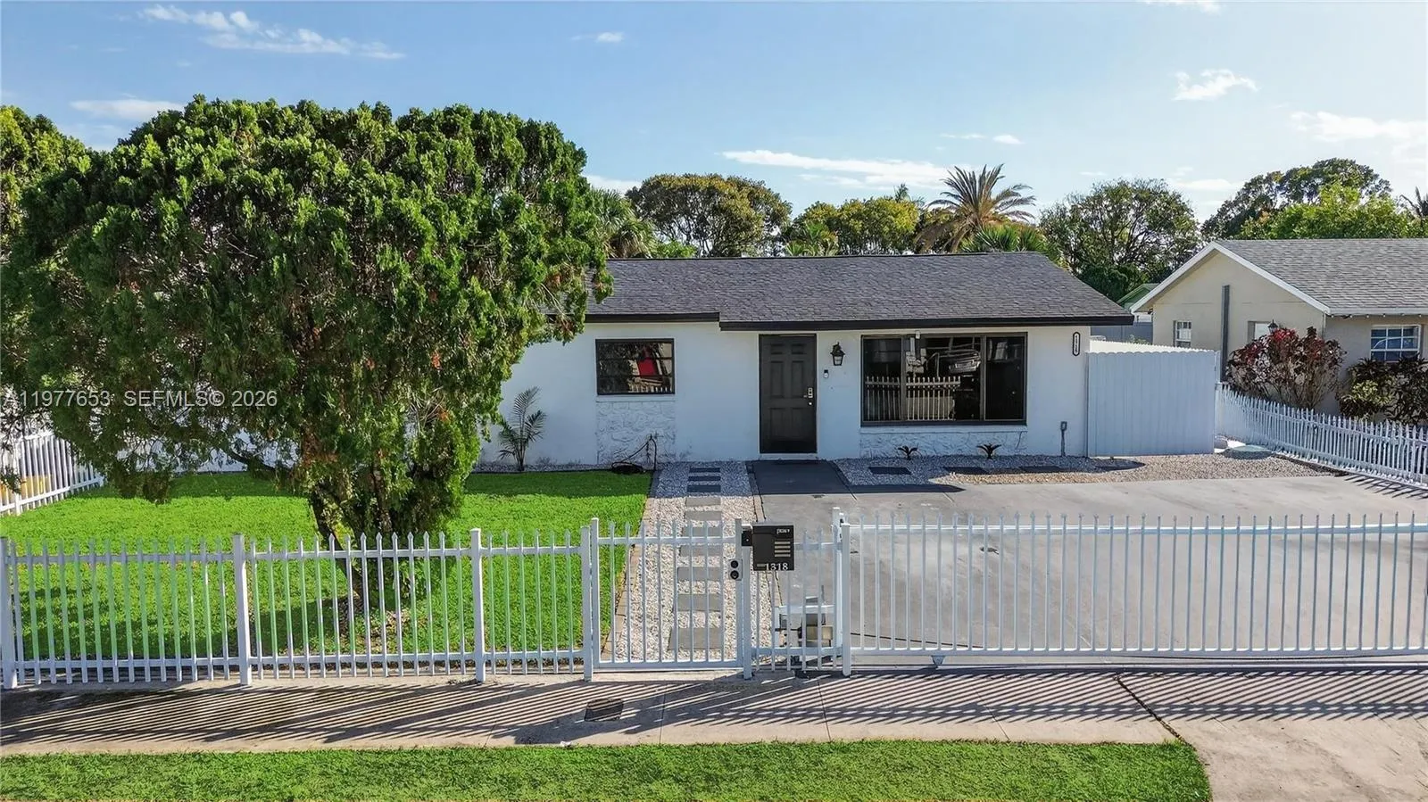 3 bedroom 1 bath for sale at 1318 13th St, West Palm Beach FL 33401