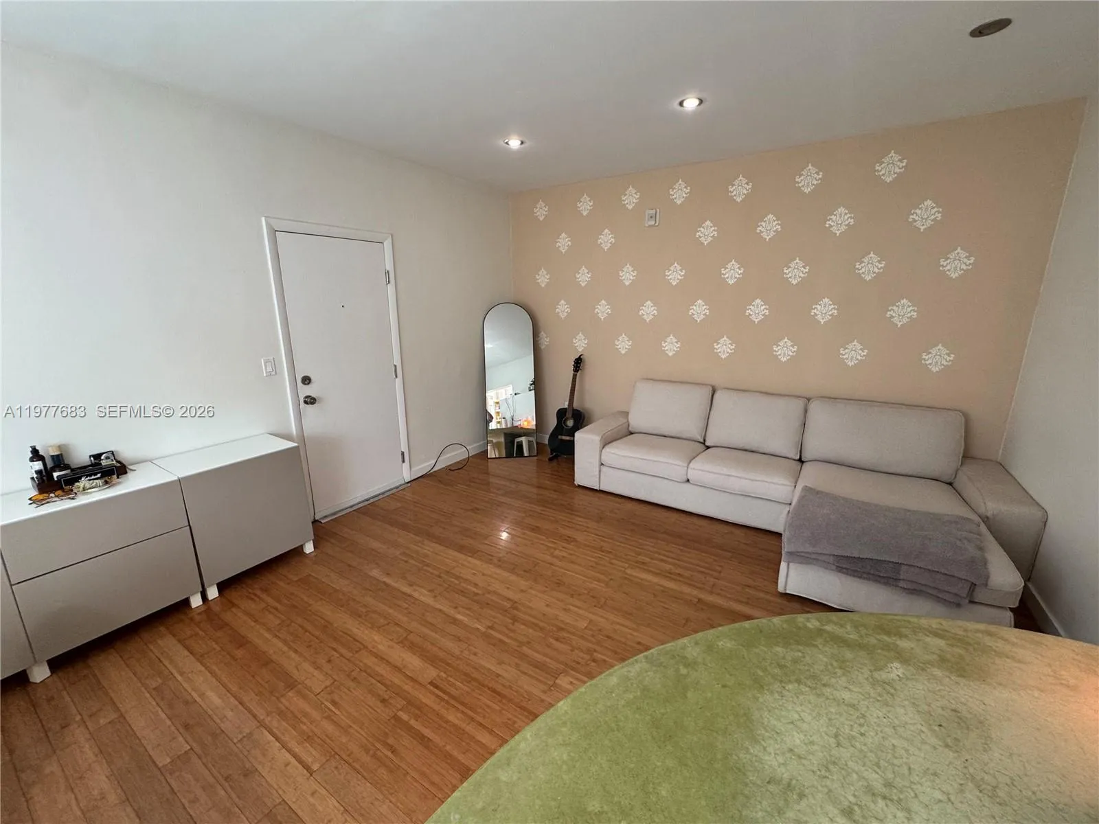 1 bedroom 1 bath for sale at 815 Euclid Ave # 7, Miami Beach FL 33139