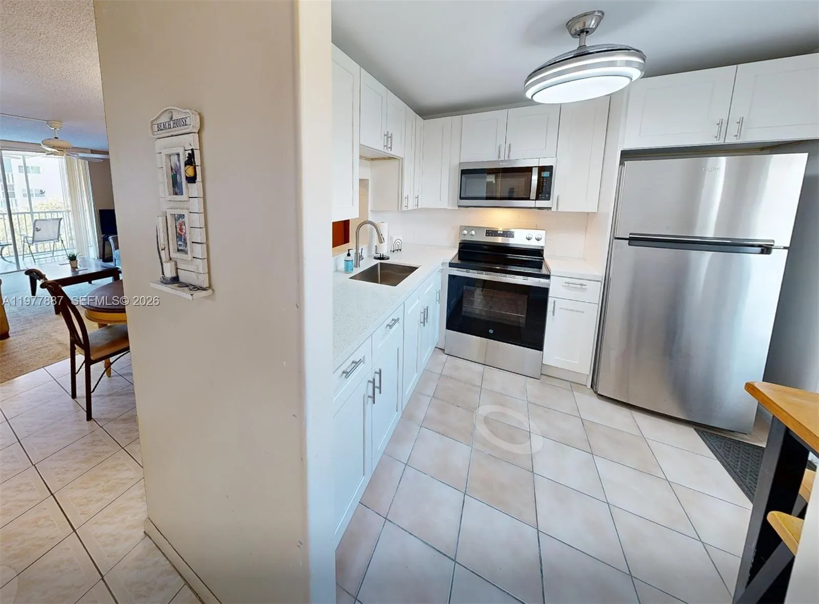 619 NE 14th Ave # 303, Hallandale Beach FL 33009