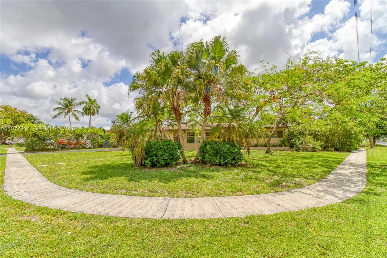 192 SW 62nd Ter, Plantation FL 33317