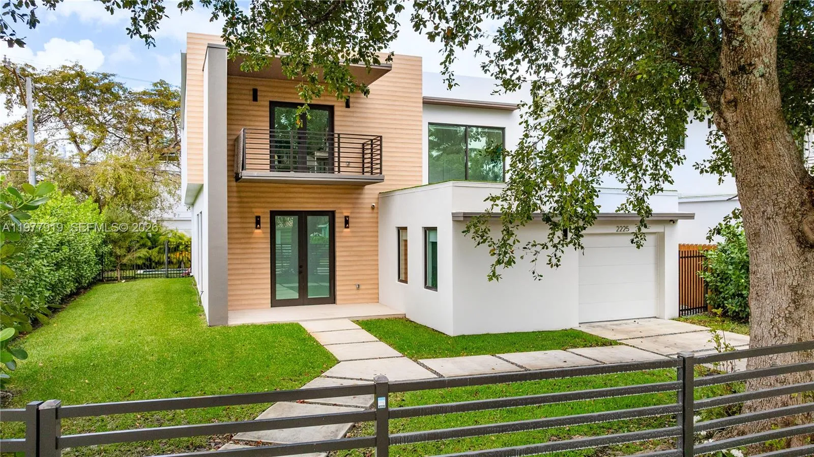 4 bedroom 5 bath for sale at 2225 SW 18th Ave, Miami FL 33145