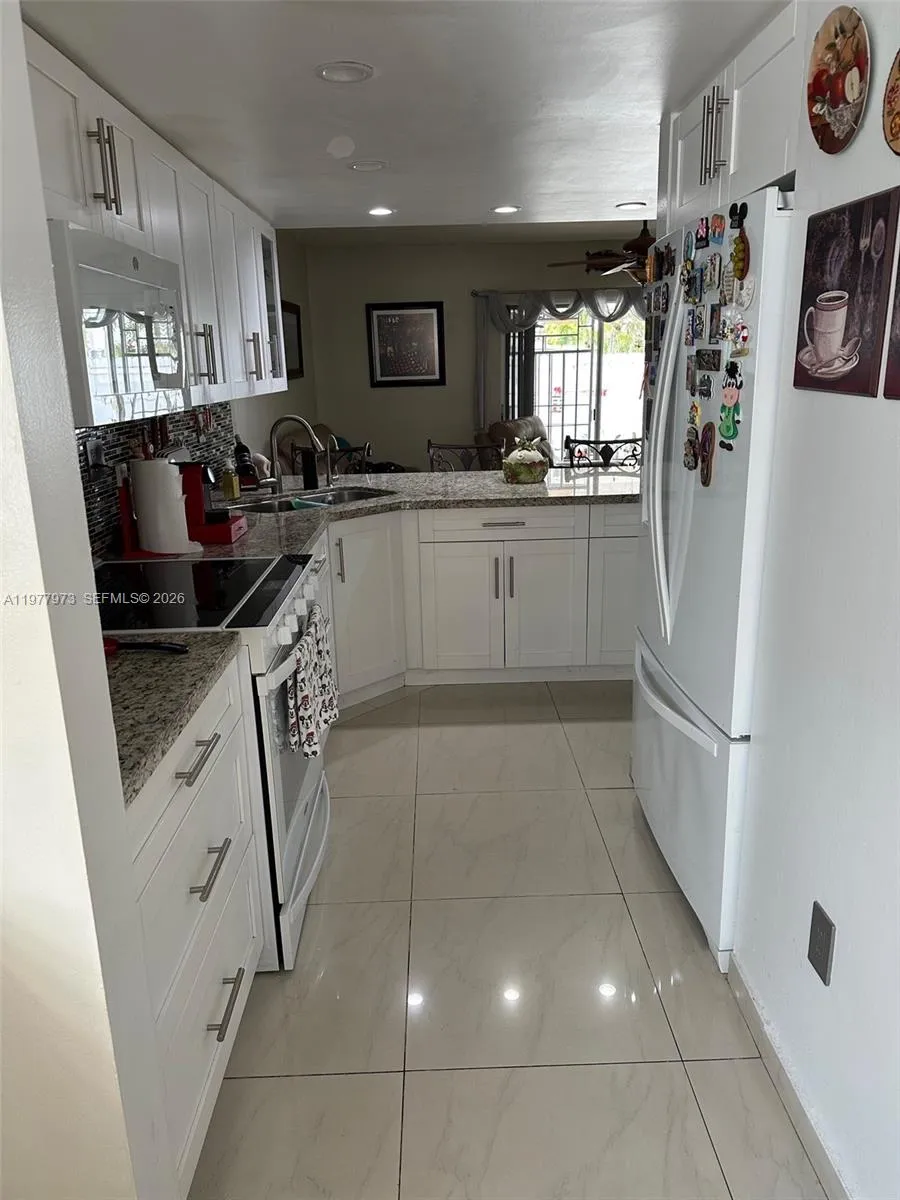 2385 W 69th St # A, Hialeah FL 33016