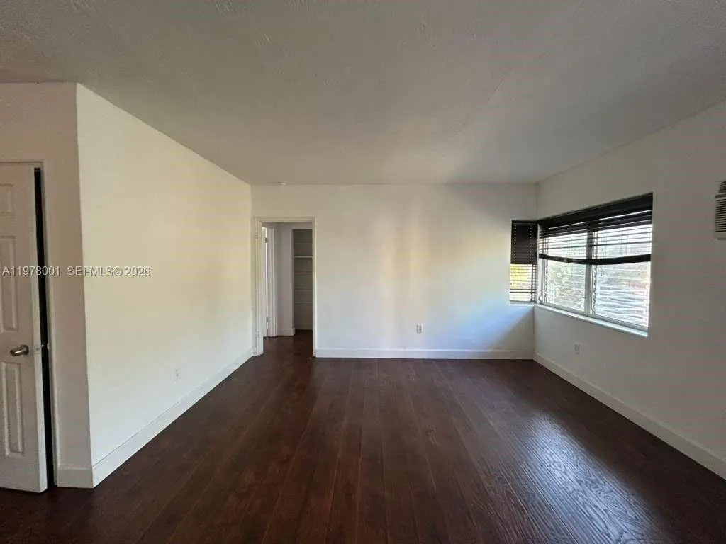 8321 Crespi Blvd, Miami Beach FL 33141