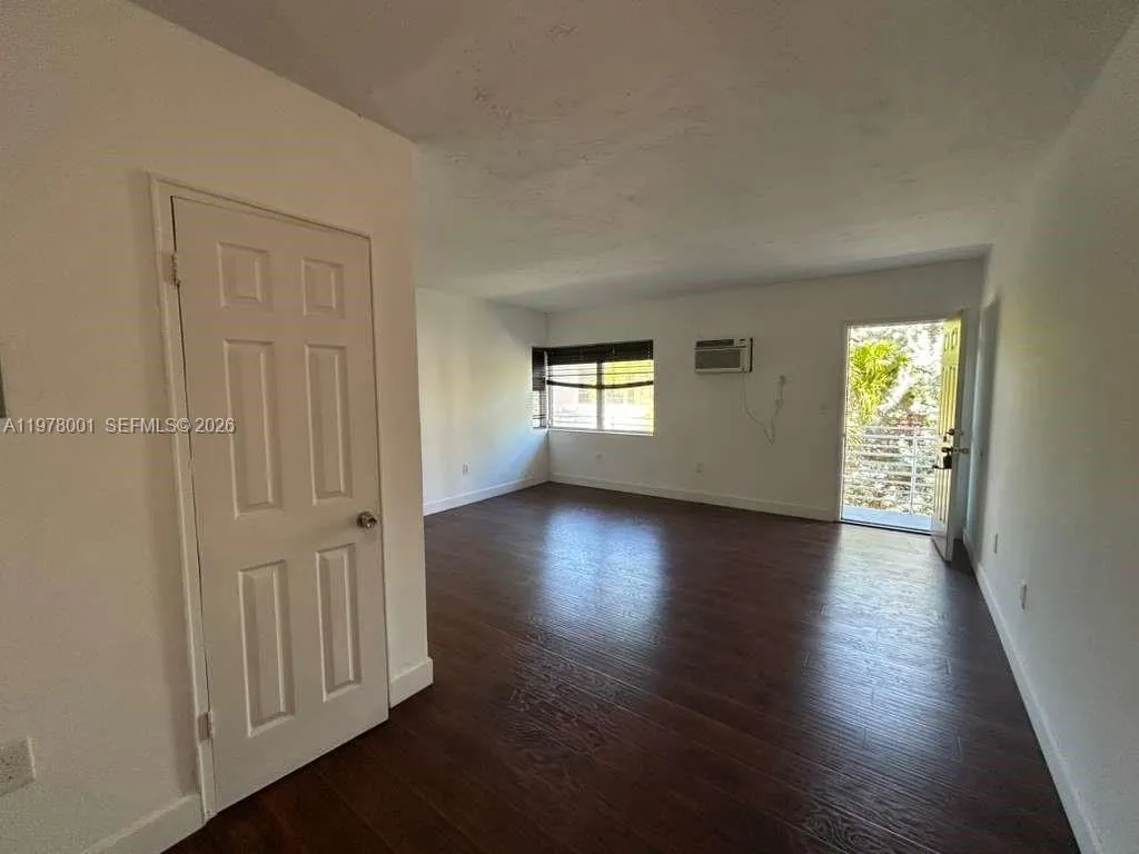 8321 Crespi Blvd, Miami Beach FL 33141