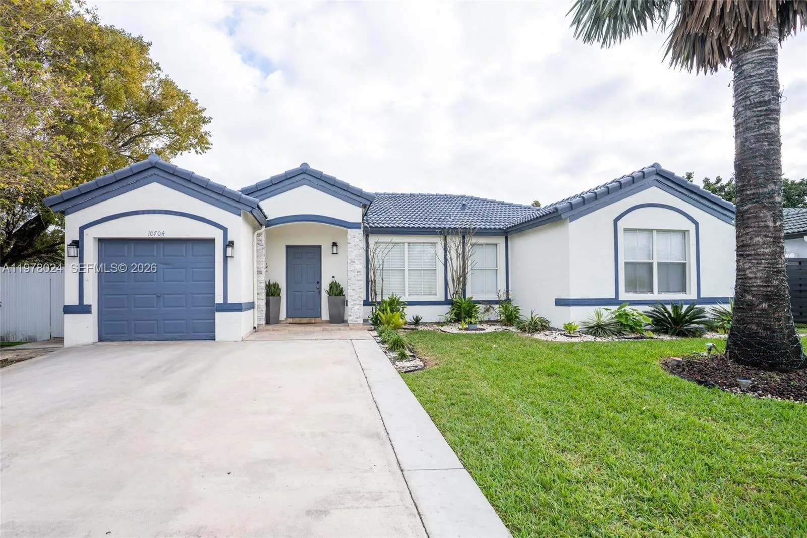 4 bedroom 2 bath for sale at 10704 SW 167th St, Miami FL 33157