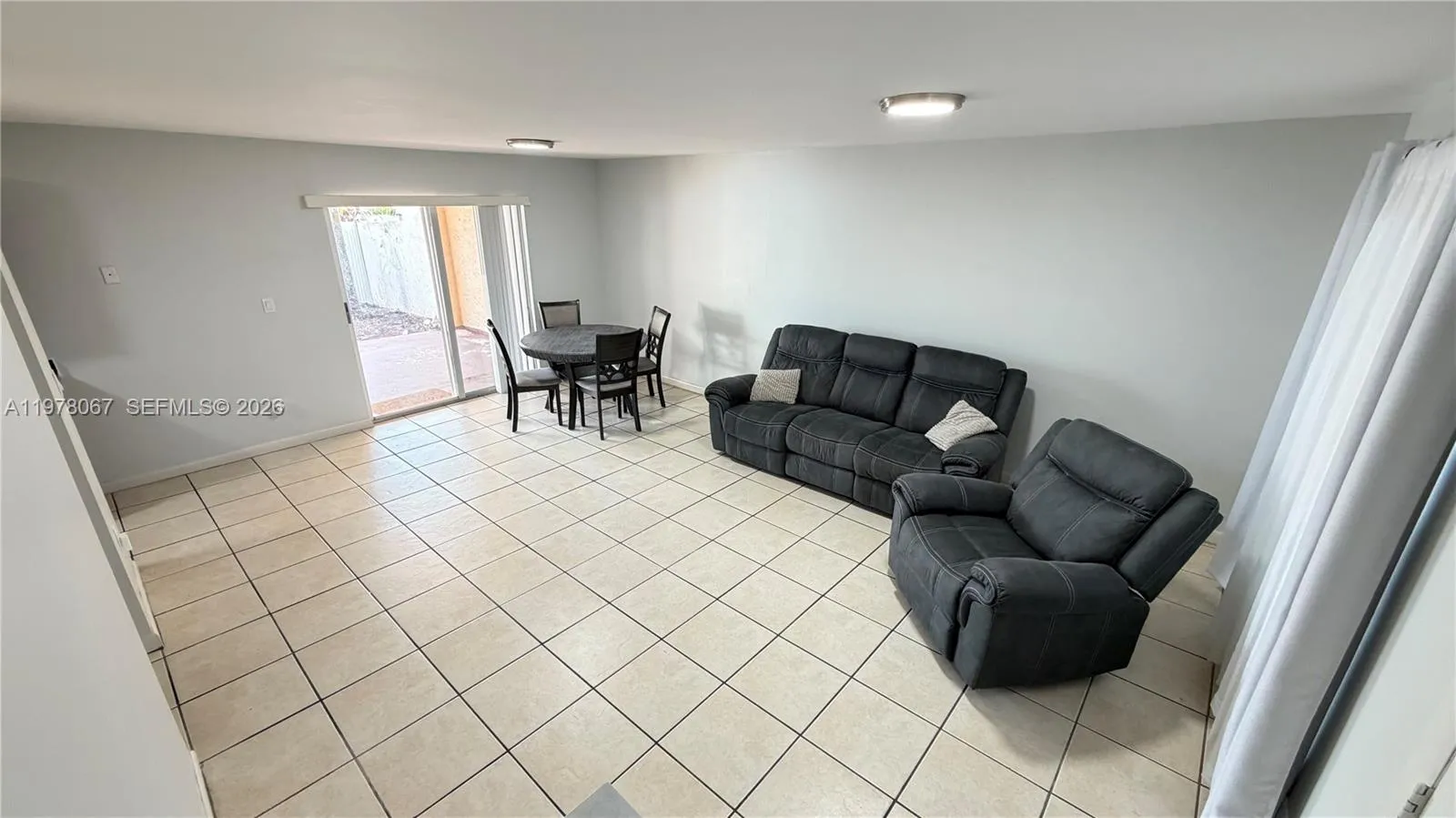 11249 SW 33rd Cir Pl, Miami FL 33165