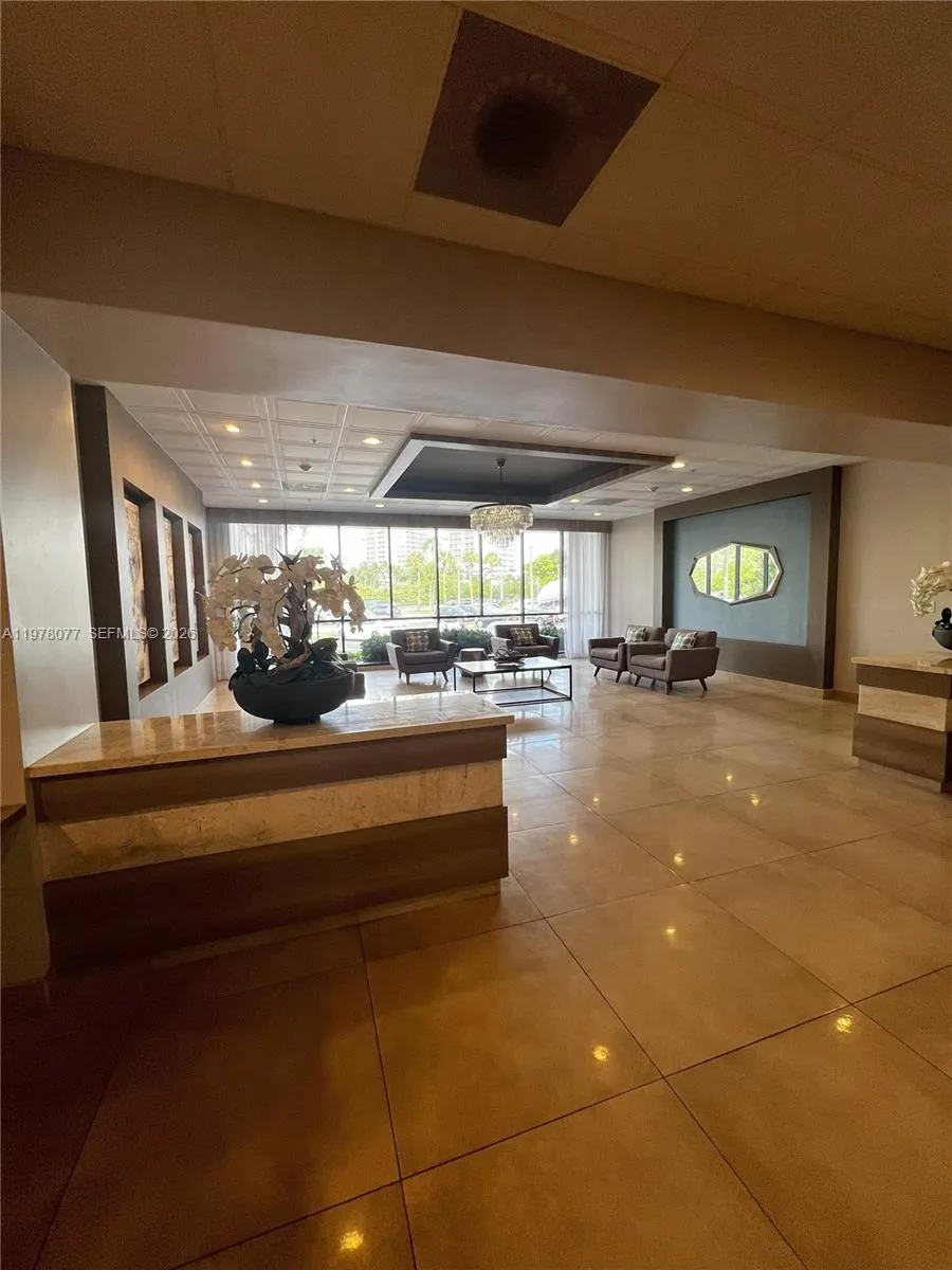 3701 N Country Club Dr # 201, Aventura FL 33180
