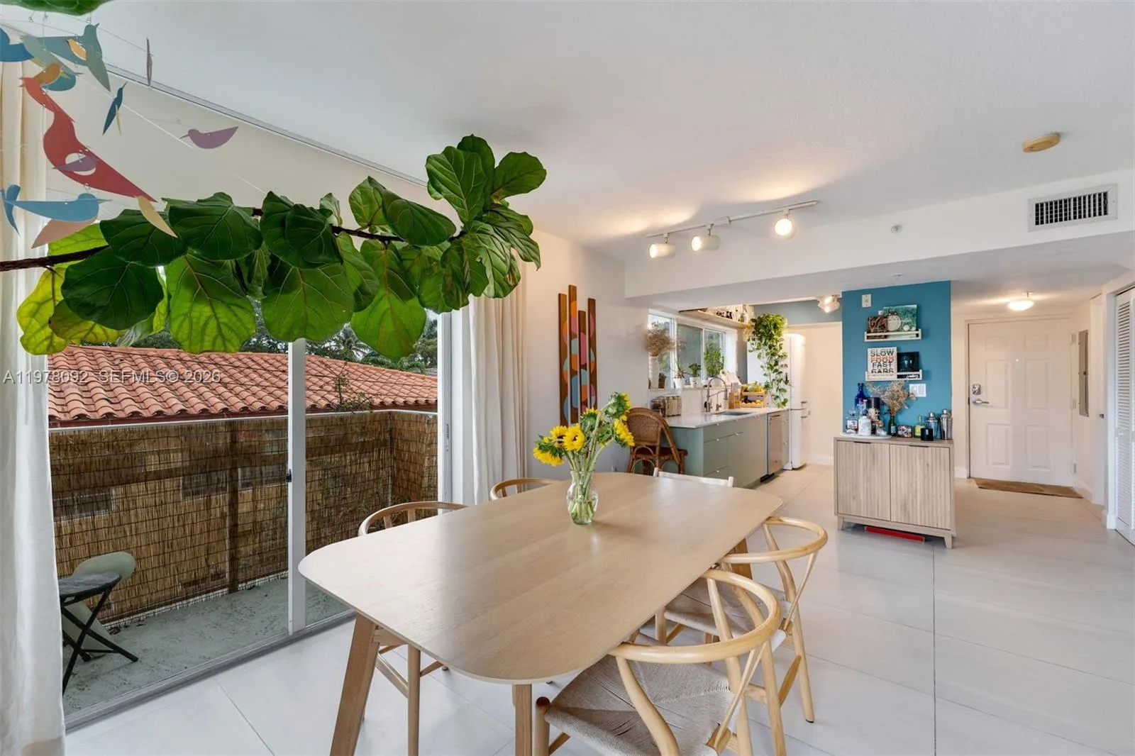 630 85th St # 205, Miami Beach FL 33141