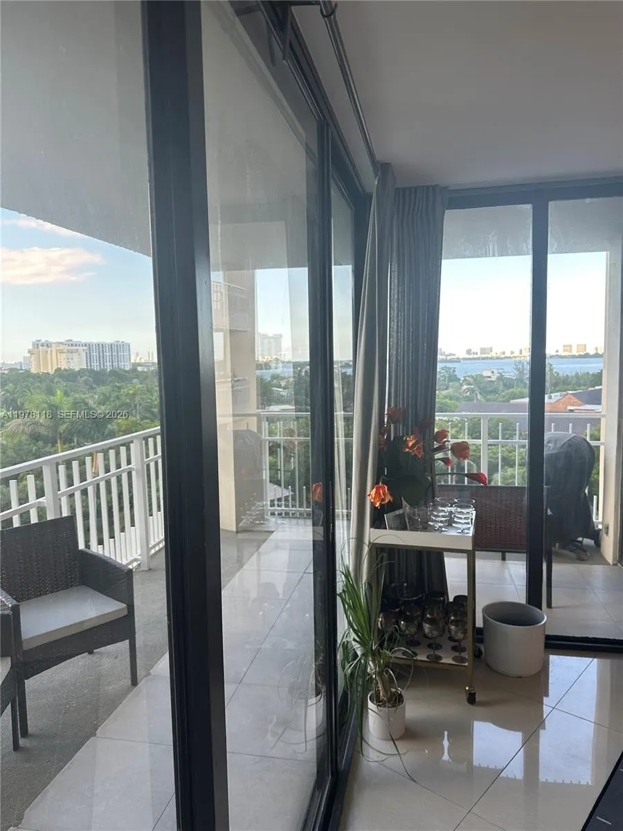 2 bedroom 2 bath for sale at 1000 Quayside Ter # 905, Miami FL 33138
