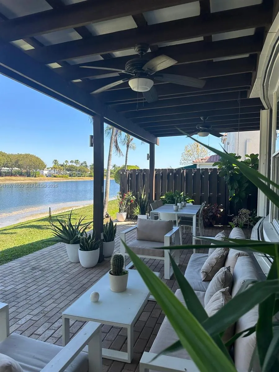 10923 NW 70th St # 10923, Doral FL 33178