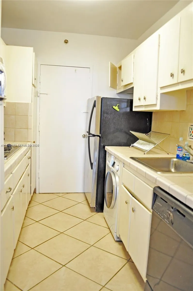 100 Lincoln Rd # 441, Miami Beach FL 33139