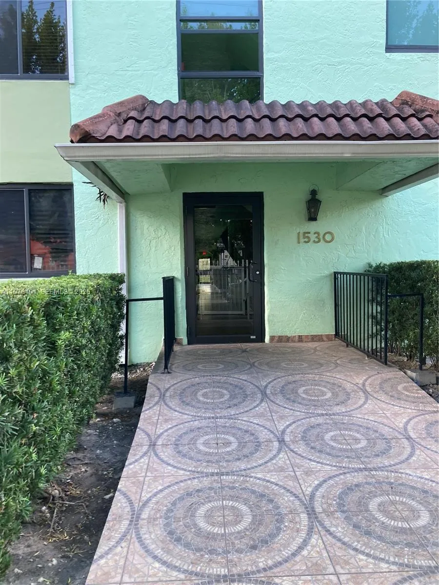 1 bedroom 1 bath for sale at 1530 SW 2nd St # 103, Miami FL 33135