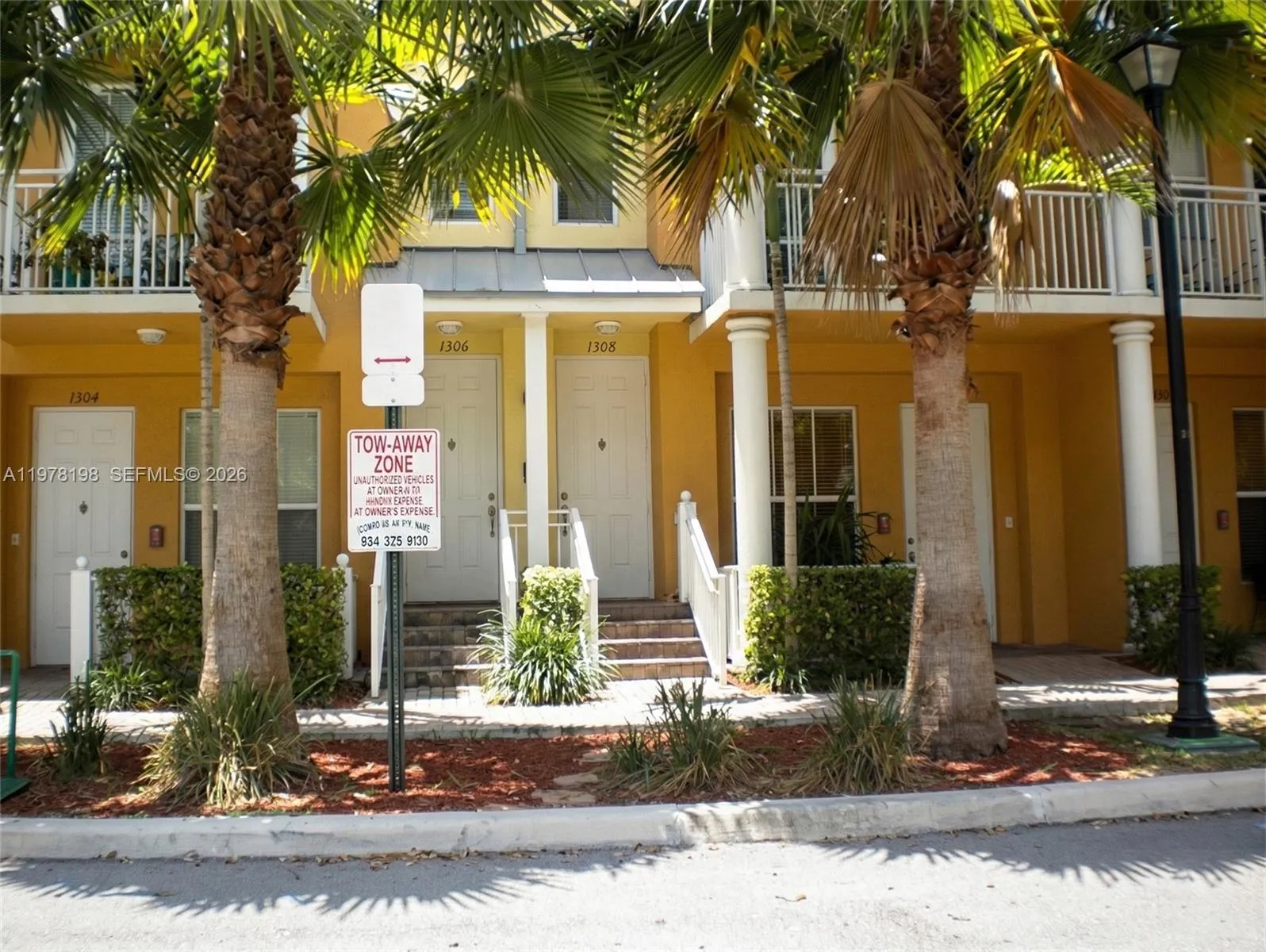 2 bedroom 2 bath for sale at 1308 SW 3rd Ct, Fort Lauderdale FL 33312