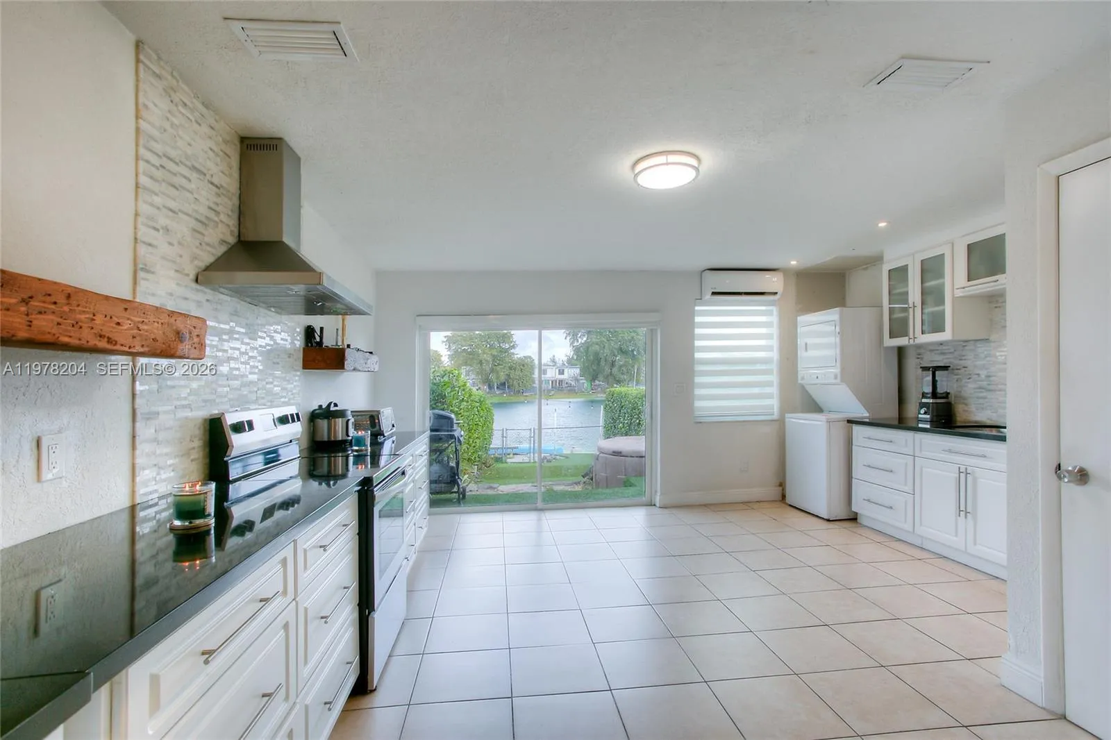 7389 W 18th Ave, Hialeah FL 33014