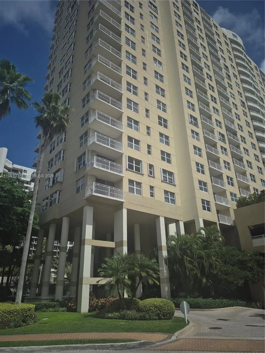 770 Claughton Island Dr # 2007, Miami FL 33131