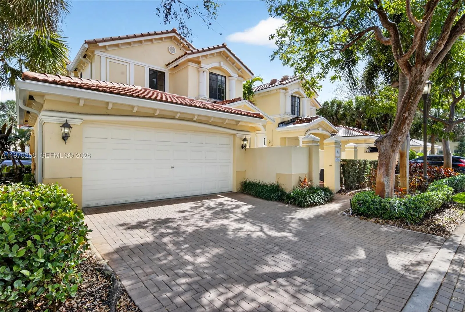 4 bedroom 2 bath for sale at 1506 Passion Vine Cir # 3, Weston FL 33326