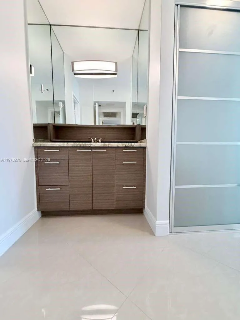 100 Lincoln Rd # 521, Miami Beach FL 33139