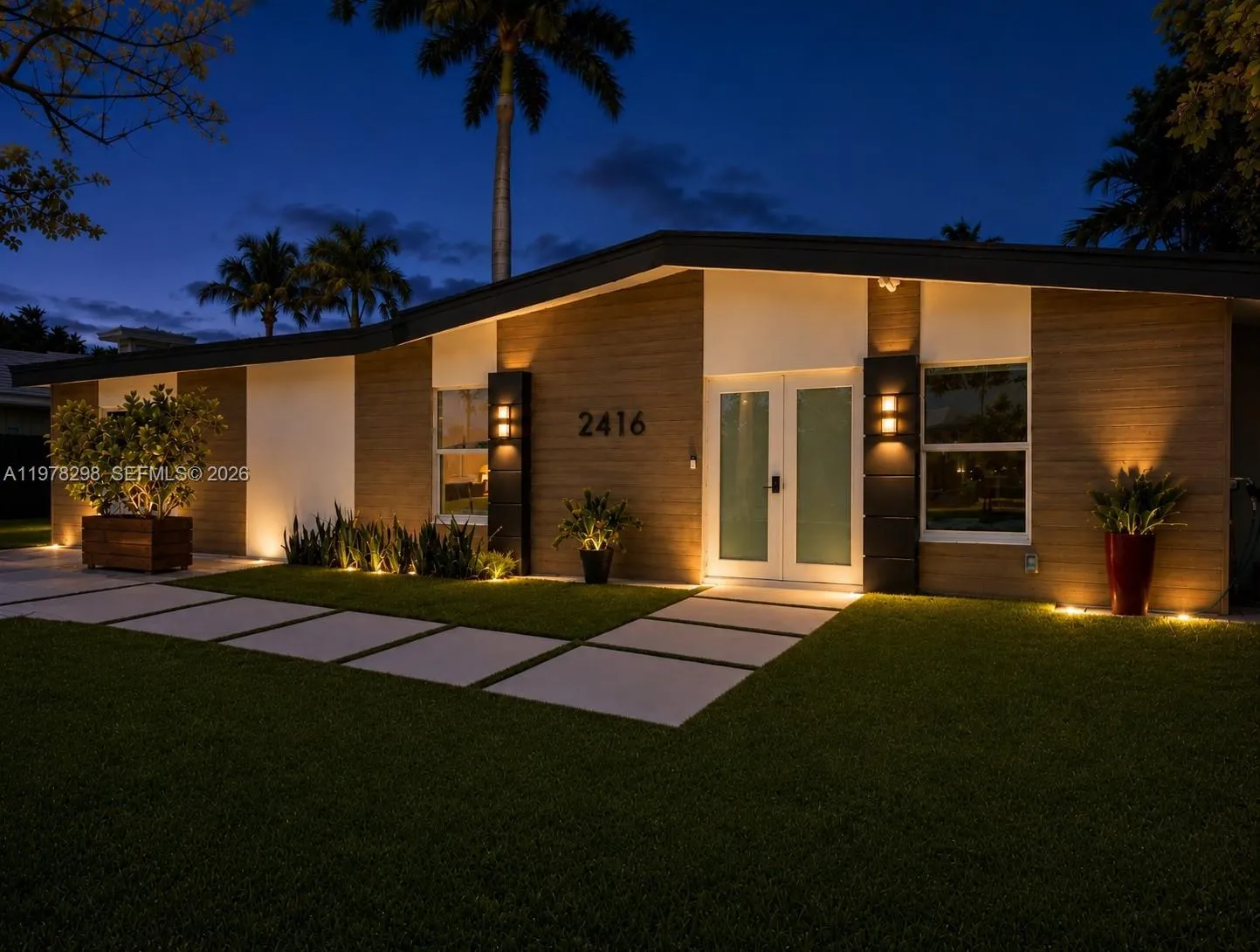 2416 NE 19th Ter, Wilton Manors FL 33305