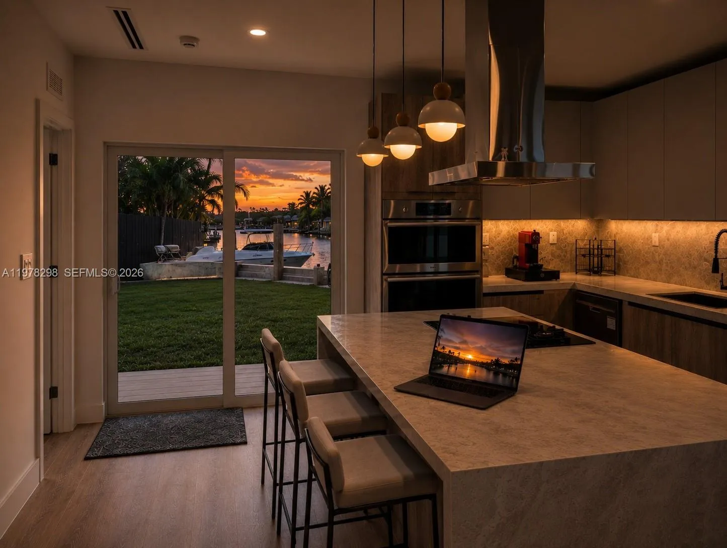 2416 NE 19th Ter, Wilton Manors FL 33305