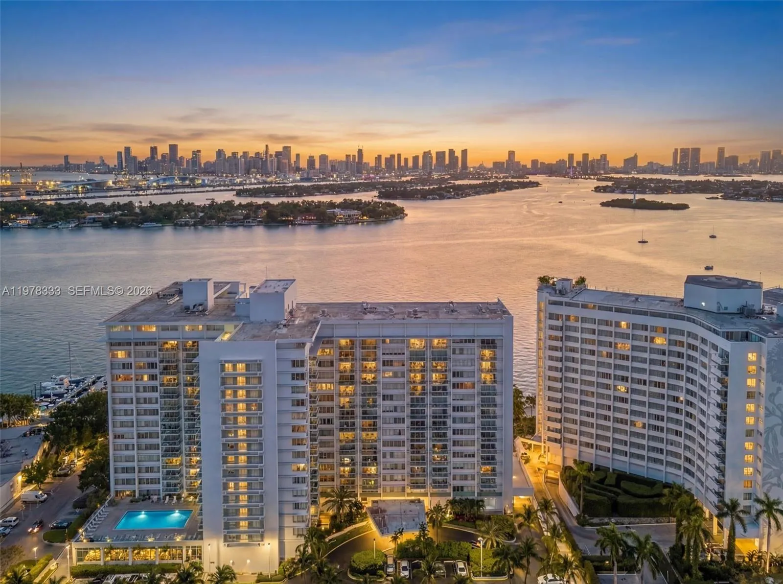 1 bedroom 1 bath for sale at 1000 West Ave # 910, Miami Beach FL 33139