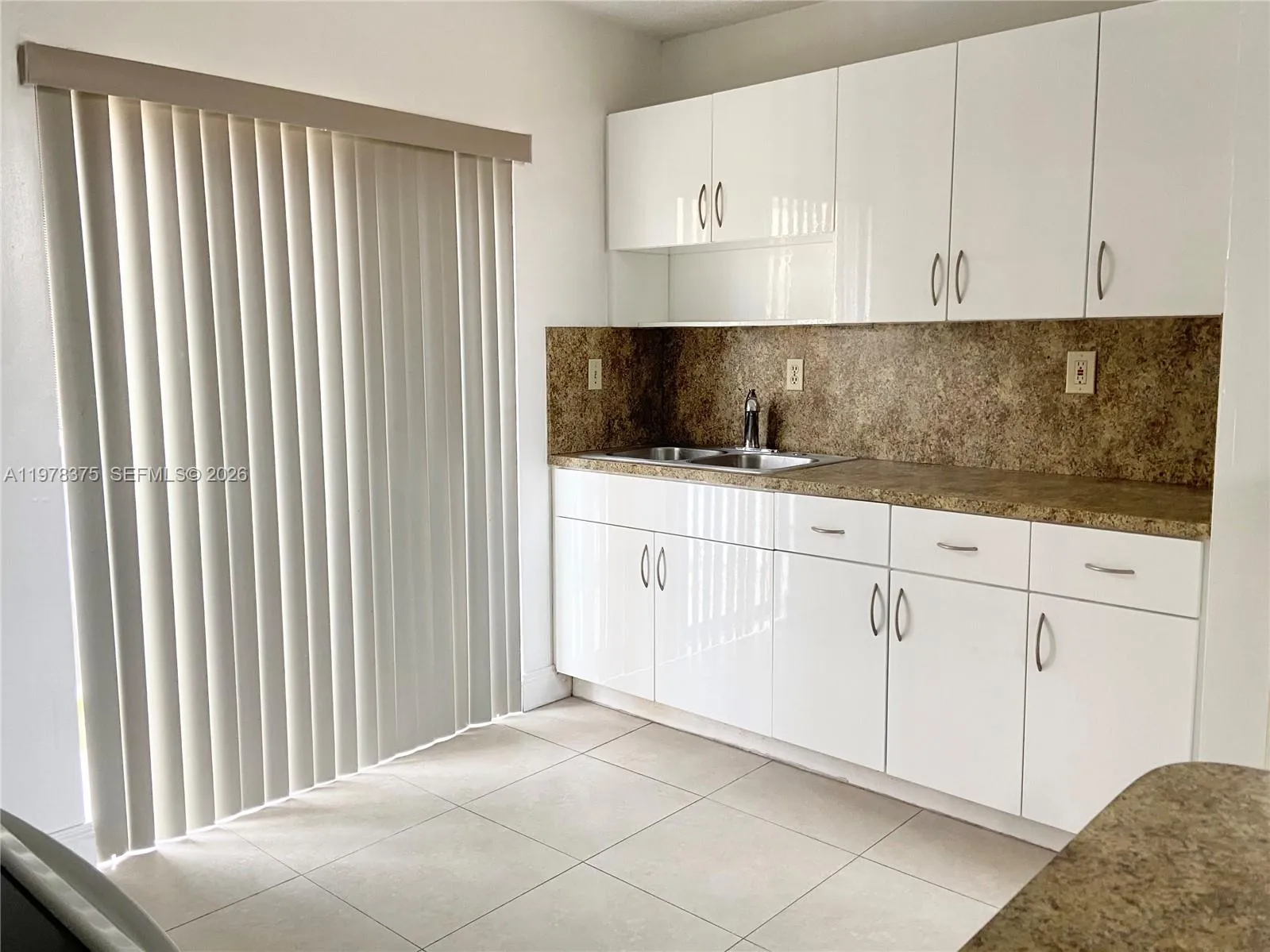 2740 W 62nd St # 203, Hialeah FL 33016