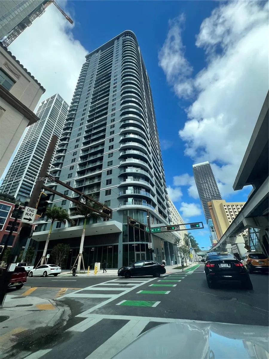 1 bath for sale at 121 NE 5th st # 3400, Miami FL 33132