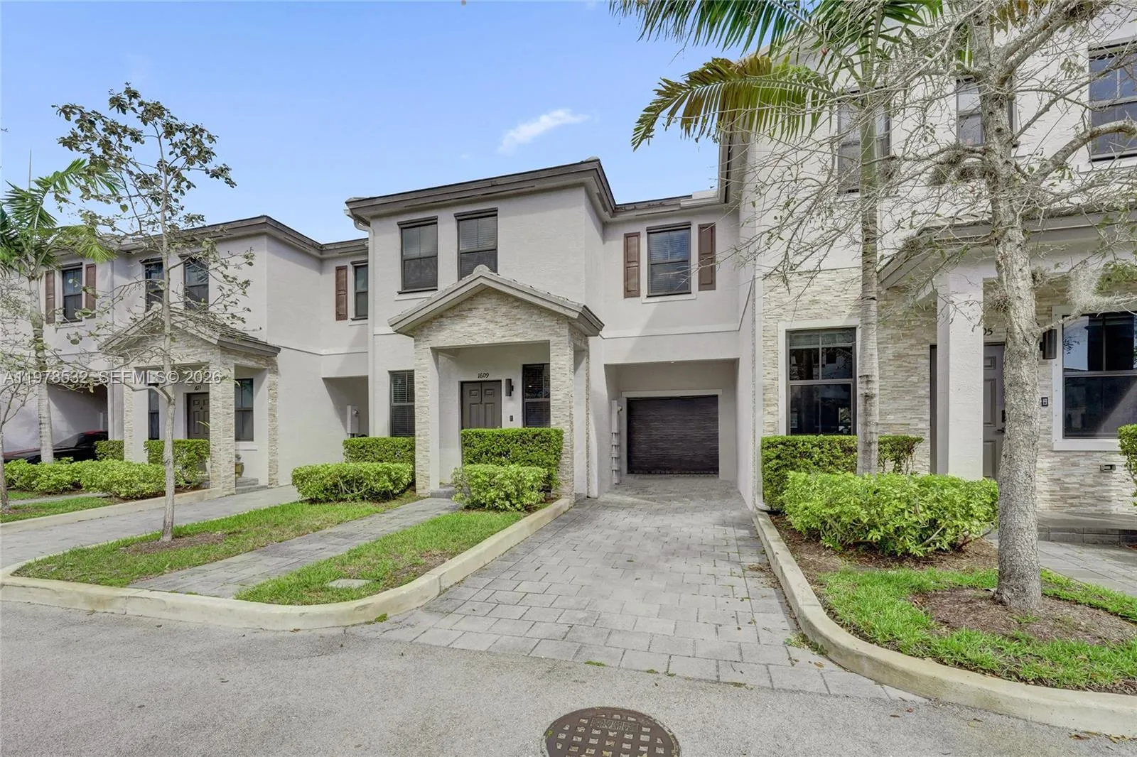 3 bedroom 2 bath for sale at 1609 SW 28th St, Fort Lauderdale FL 33315