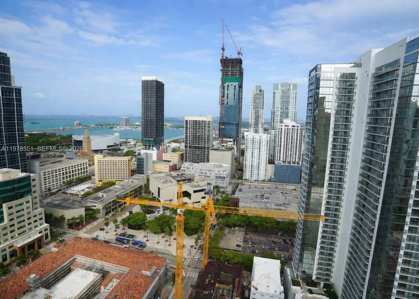 1 bedroom 1 bath for sale at 225 N Miami Ave # 3707, Miami FL 33128