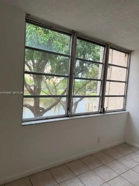 7031 Environ Blvd # 221, Lauderhill FL 33319