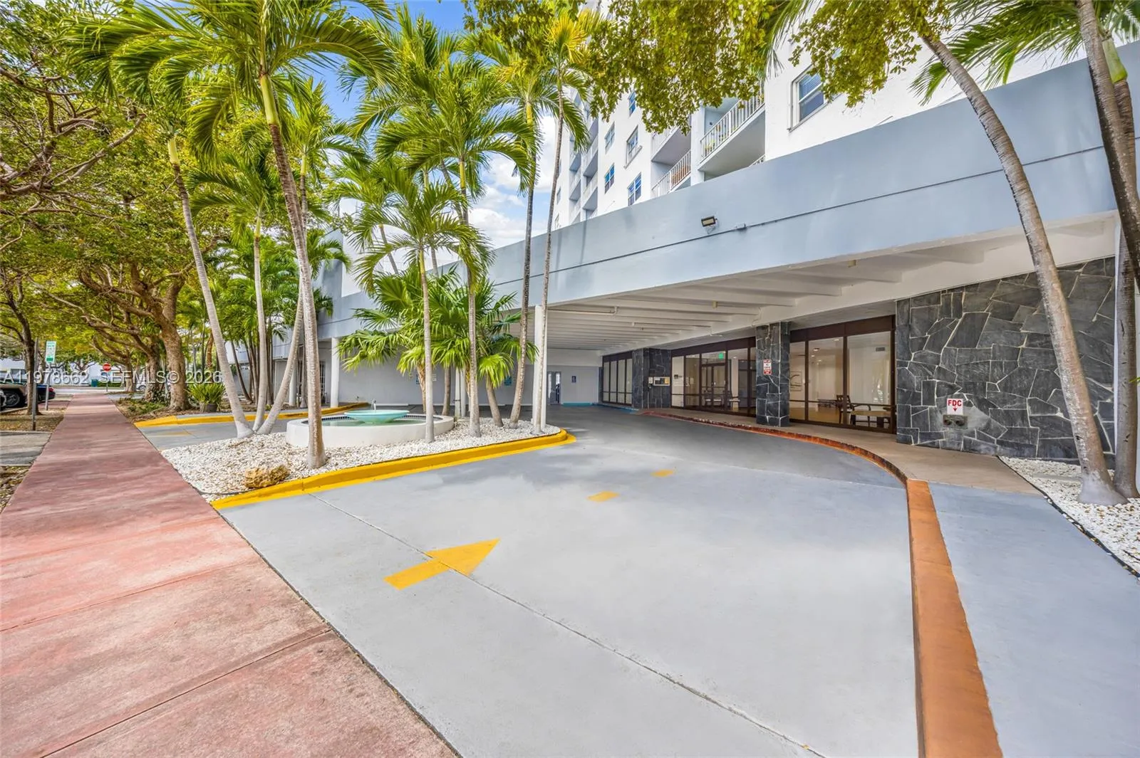 6900 Bay Dr # 7E, Miami Beach FL 33141