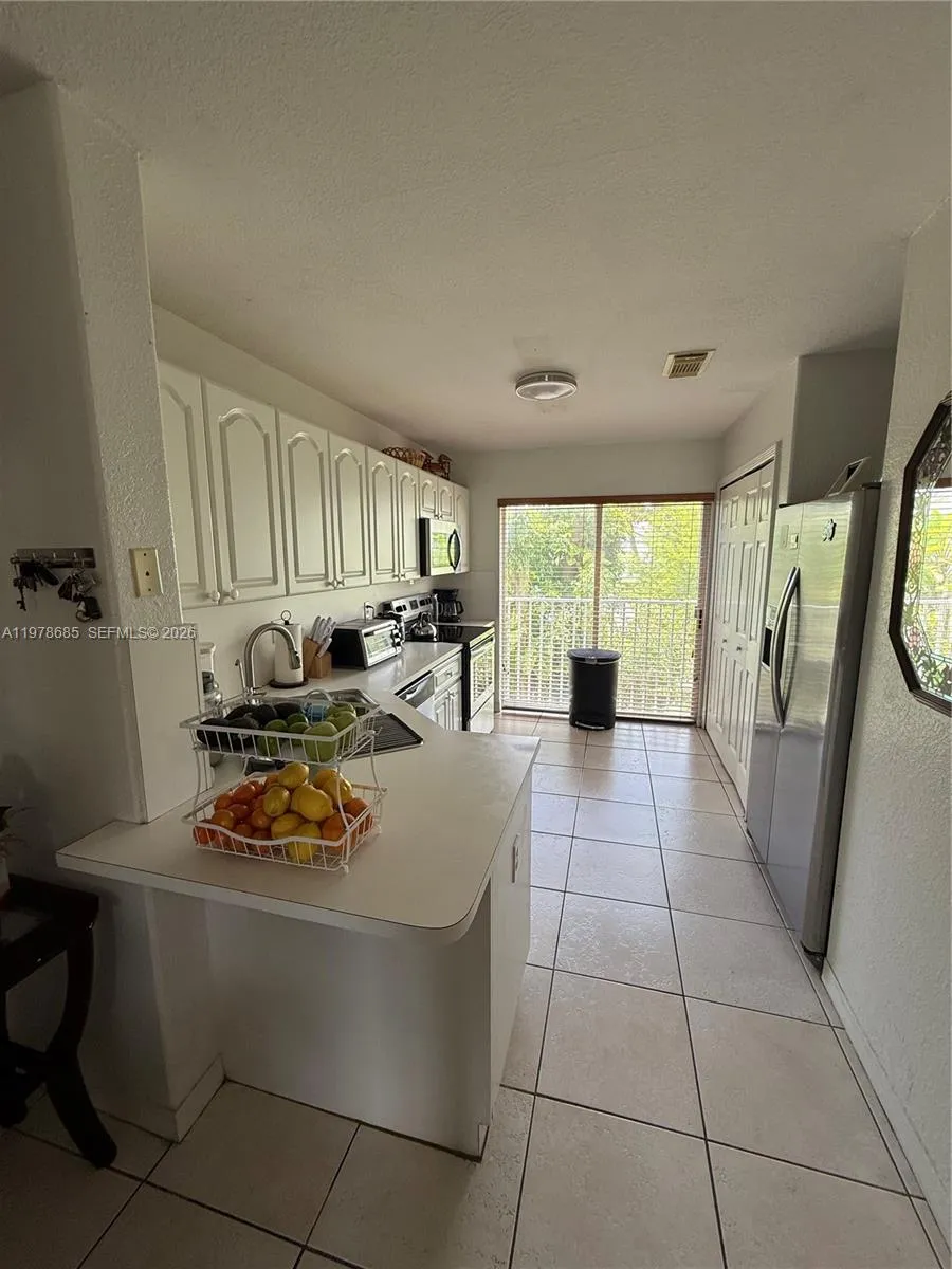 5605 NW 109th Ave # 76, Doral FL 33178