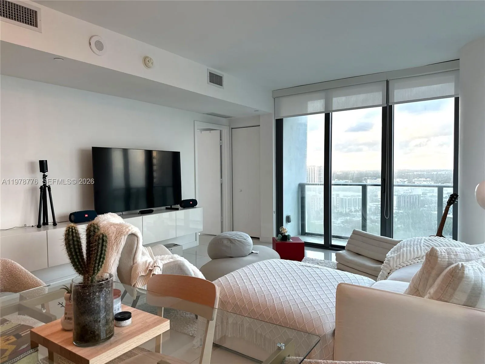 650 NE 32nd St # 2108, Miami FL 33137