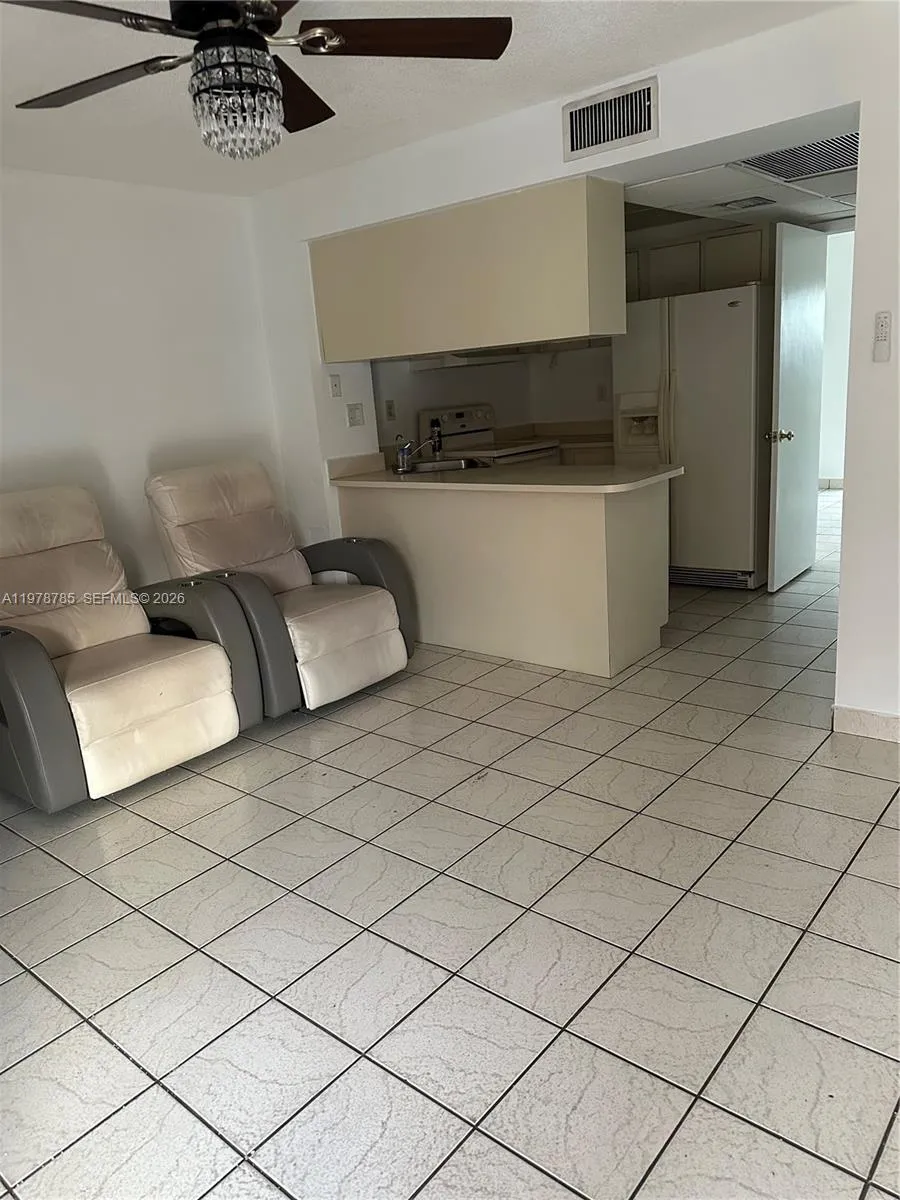 2194 W 60th St # 22213, Hialeah FL 33016