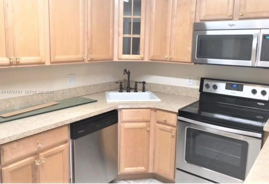 5930 Whispering Pine # C1, Palm Beach FL 33463