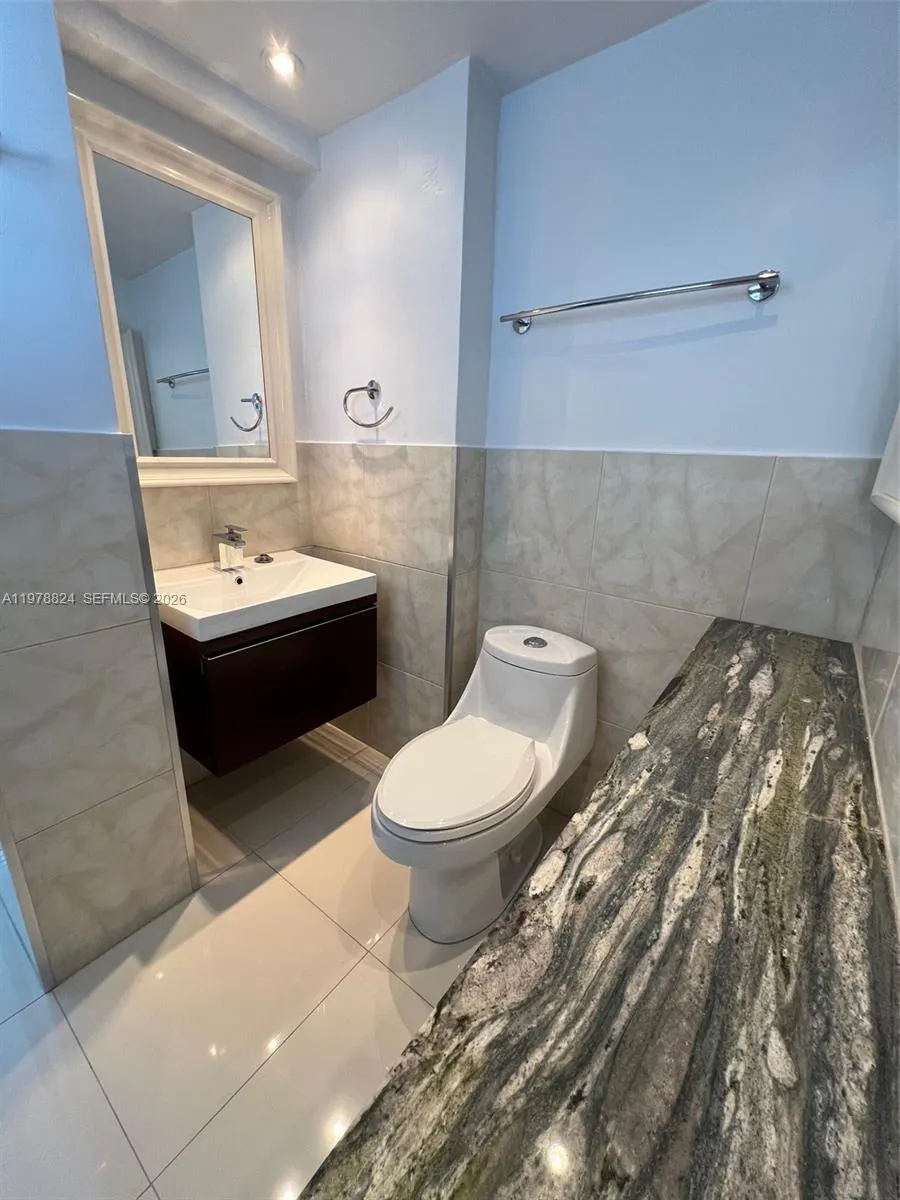 1340 Lincoln Rd # 705, Miami Beach FL 33139