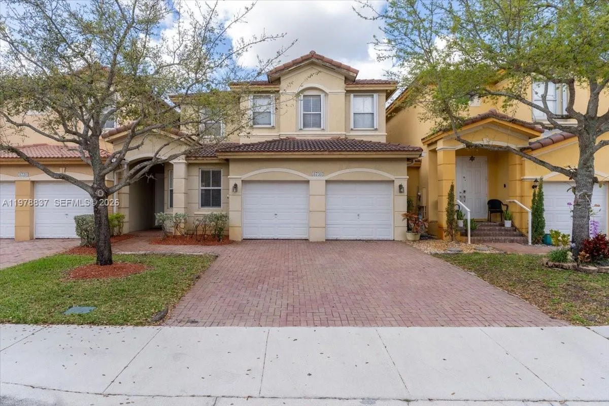 4 bedroom 3 bath for sale at 8730 NW 110th Ave, Doral FL 33178