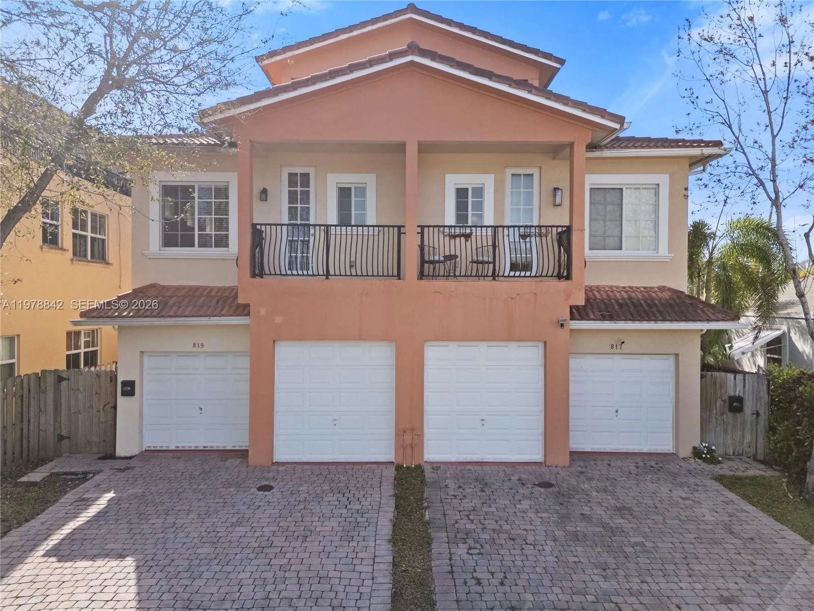 4 bedroom 4 bath for sale at 819 SW 7th Ave, Fort Lauderdale FL 33315