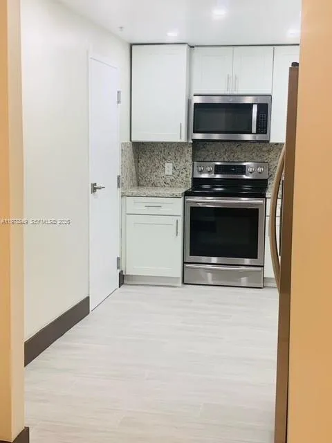 90 Edgewater Dr # 606, Coral Gables FL 33133