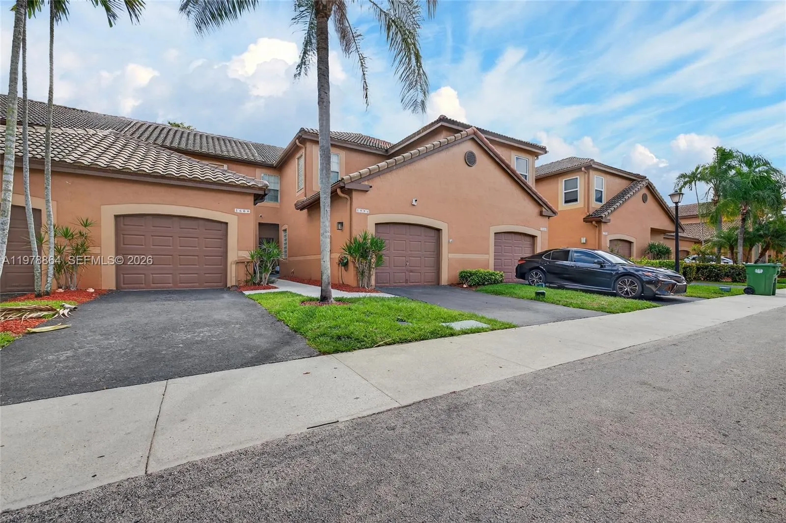 3 bedroom 2 bath for sale at 1594 Barcelona Way # 18, Weston FL 33327