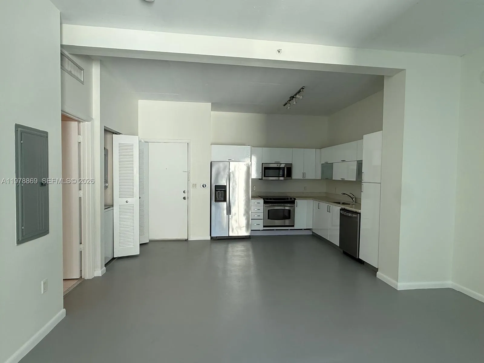 234 NE 3rd St # 908, Miami FL 33132